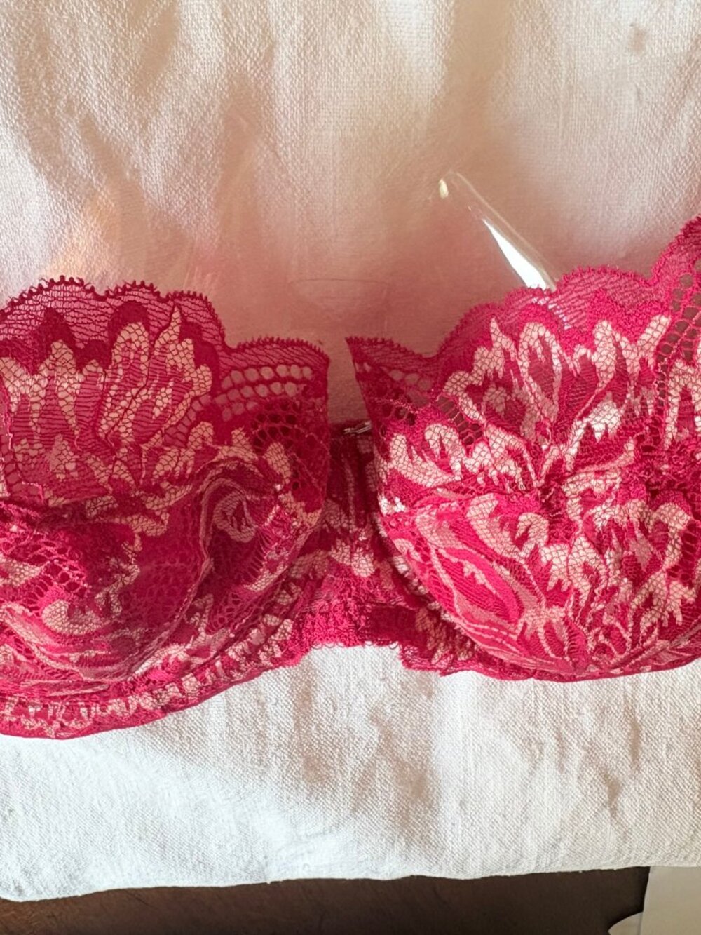 NWOT Fantasie Emmaline side support bra in 32FF. Pretty fuchsia red. - Picture 5 of 5